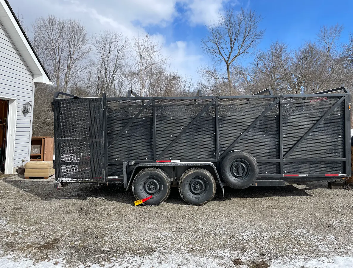 2 Yard Dumpster Rental in Smithville-Sanders, IN